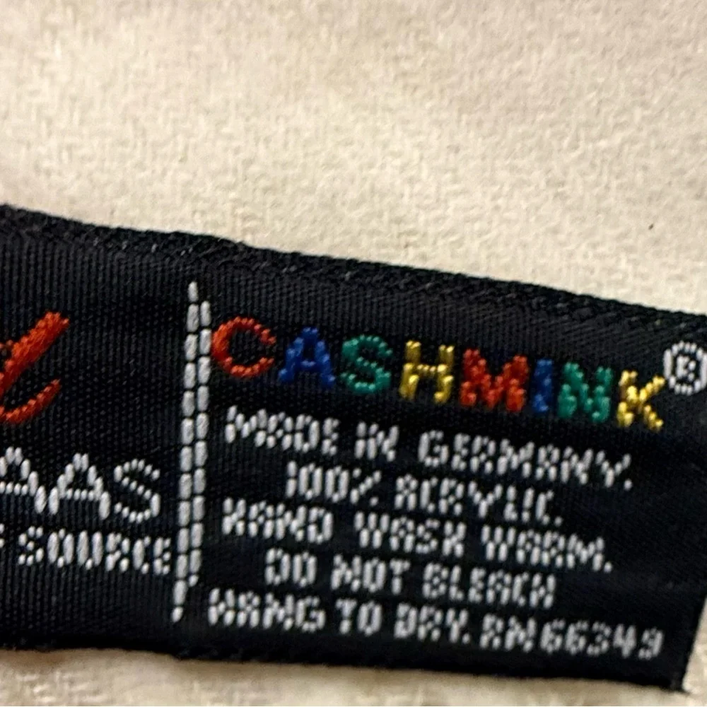 Cashmink by V. Fraas Women's Scarf Off White Warm Soft Shawl 11